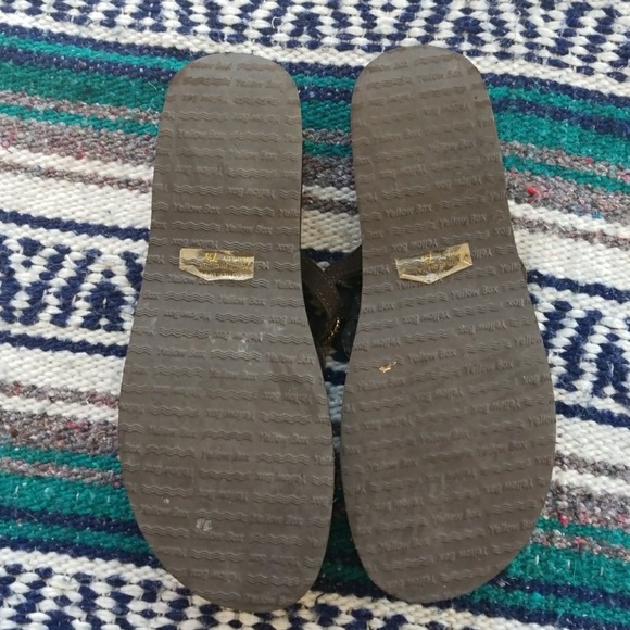 Yellow Box flip flops - Picture 6 of 6